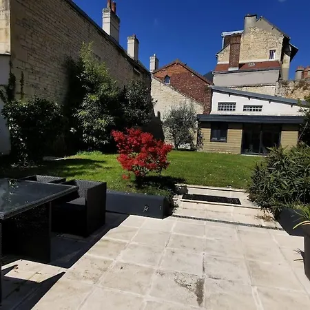 F3 Lumineux Avec Jardin A 2 Pas De L'hyper-centre Daire *